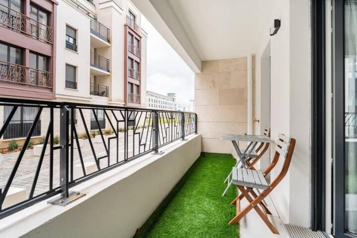 Home-Like Apartment Near Disneyland Шеси Екстериор снимка