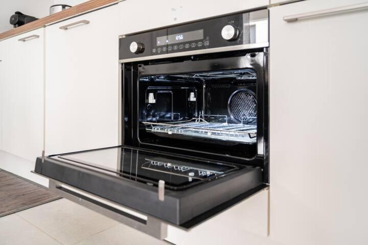 Home-Like Apartment Near Disneyland Шеси Екстериор снимка